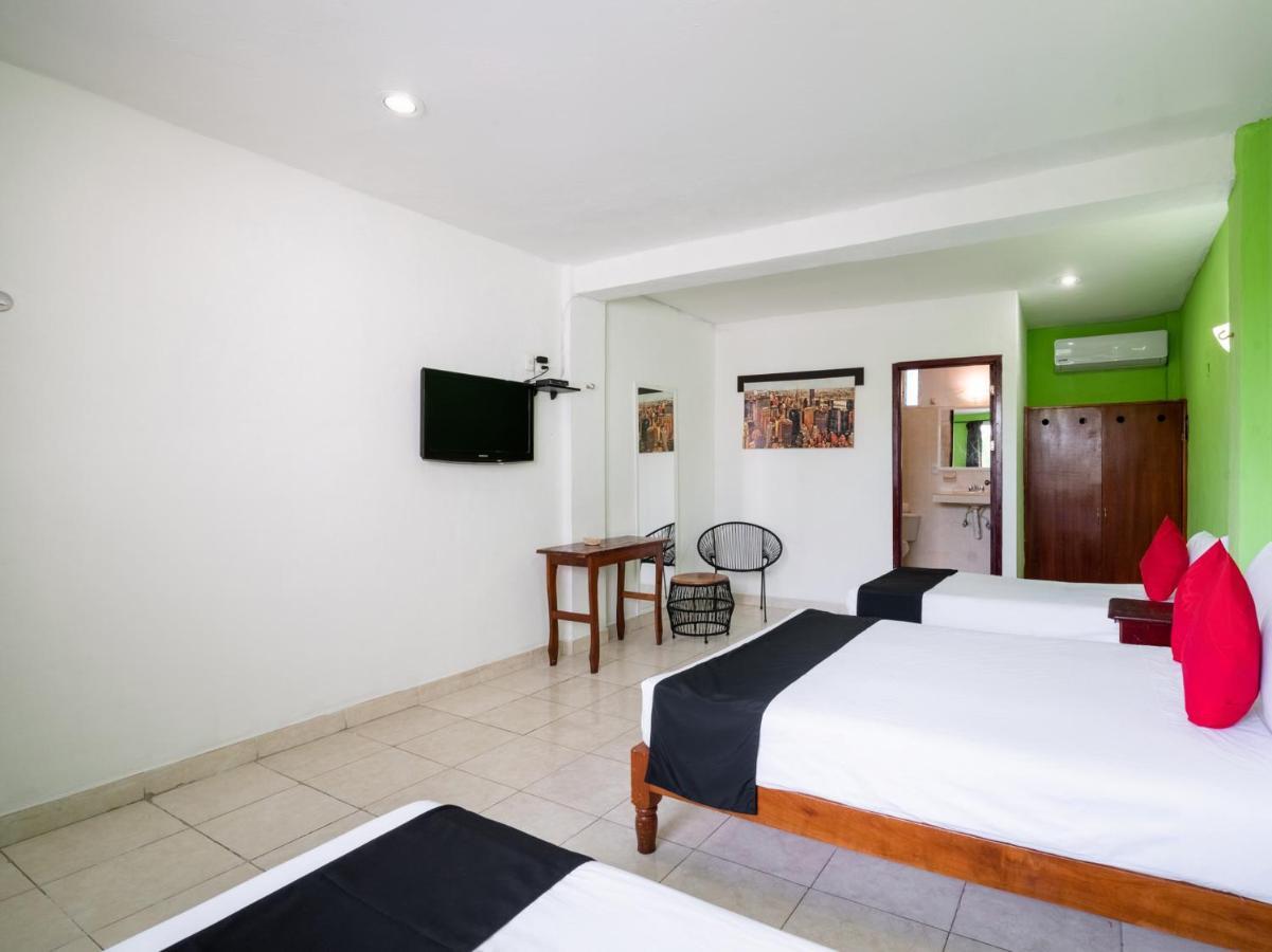 Capital O Hotel El Faisan Y El Venado Playa del Carmen Exterior photo